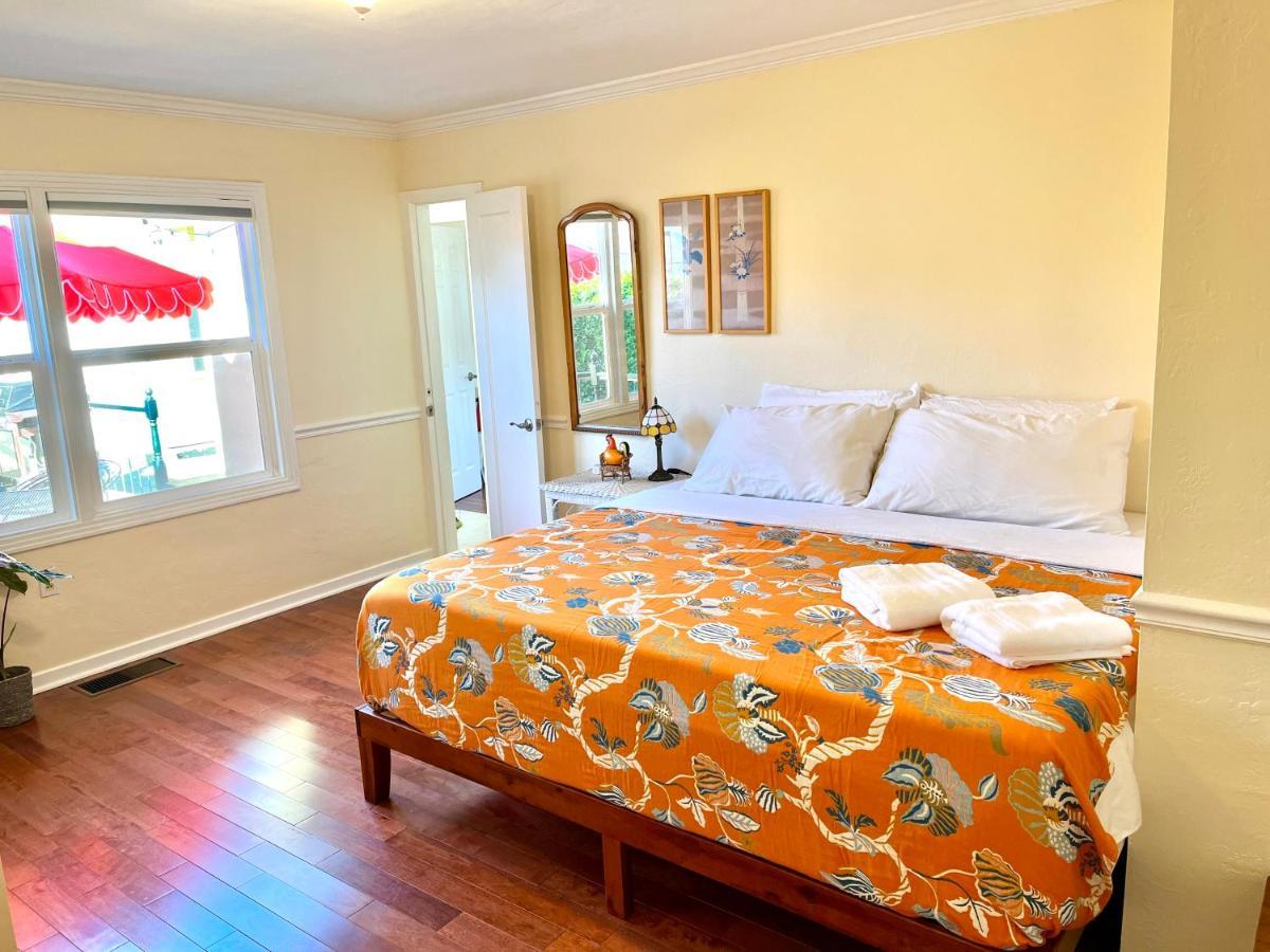 Spacious Renovated Home- Pool Table, Fire Pit, Parking *