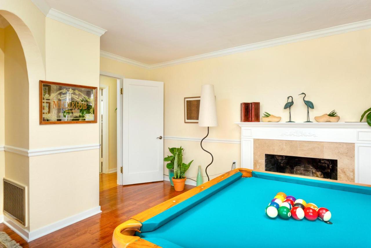 Spacious Renovated Home- Pool Table, Fire Pit, Parking *